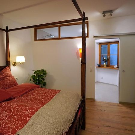 Altstadt Apartment Am Schergentor Hall in Tirol Exterior photo