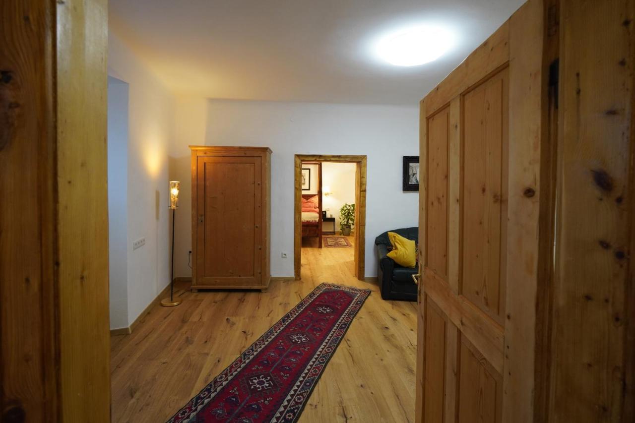 Altstadt Apartment Am Schergentor Hall in Tirol Exterior photo