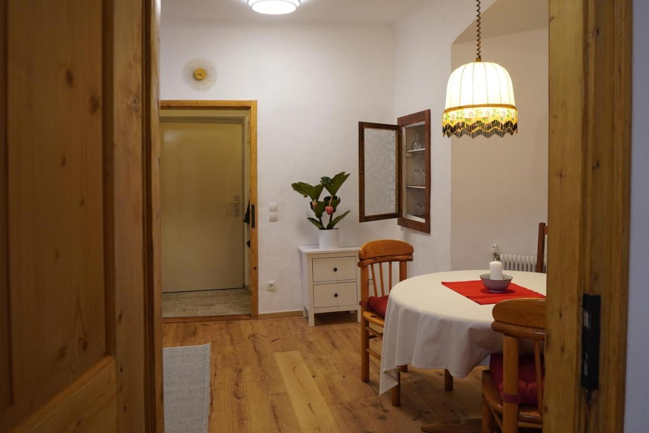 Altstadt Apartment Am Schergentor Hall in Tirol Exterior photo